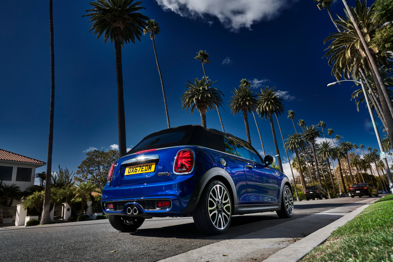 Illustration for article titled The 2019 Mini Cooper Is So British It Will Set Up Colonies And Has Very Strong Opinions About Cricket
